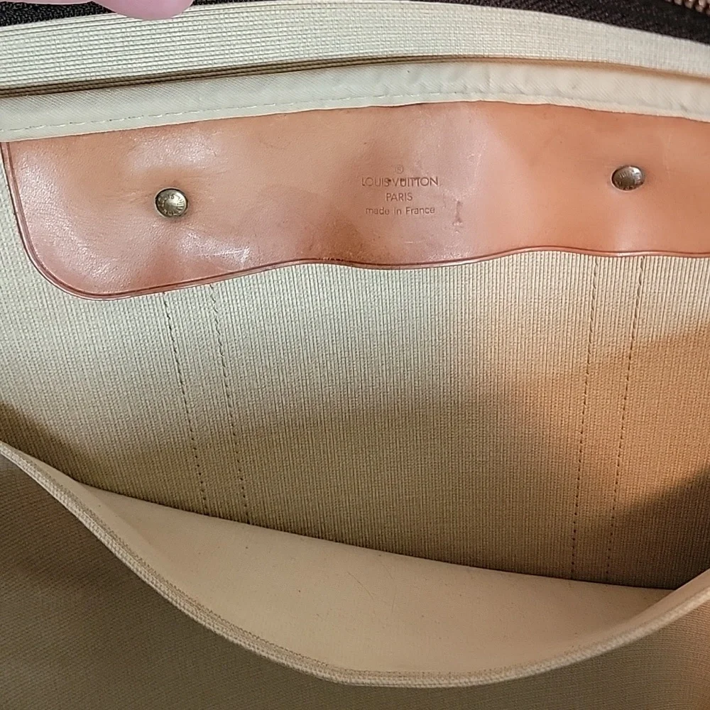 Louis Vuitton AUTHENTIC Sirius travel Bag